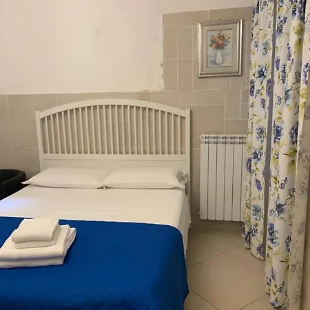 Bed & Breakfast San Nicola D'amare 2*